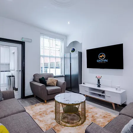 Spacious 5 Bedroom House Near Centre Sleeps 12 Suits Contractors With Free Parking Σπίτι διακοπών Λιντς