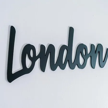 Σπίτι διακοπών Spacious 5 Bedroom House Near Centre Sleeps 12 Suits Contractors With Free Parking