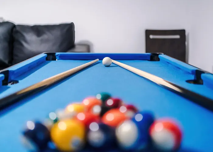 Σπίτι διακοπών Spacious 5 Bedroom House Near Centre Sleeps 12 Suits Contractors With Free Parking Λιντς