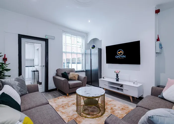 Spacious 5 Bedroom House Near Centre Sleeps 12 Suits Contractors With Free Parking Σπίτι διακοπών Λιντς