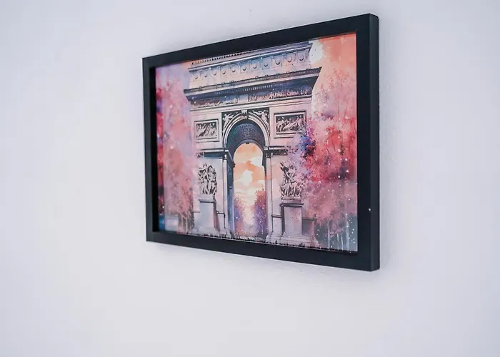 Spacious 5 Bedroom House Near Centre Sleeps 12 Suits Contractors With Free Parking بيت للعطل *