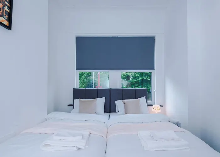 Σπίτι διακοπών Spacious 5 Bedroom House Near Centre Sleeps 12 Suits Contractors With Free Parking *