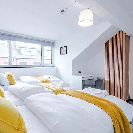 Nyaraló Spacious 5 Bedroom House Near Centre Sleeps 12 Suits Contractors With Free Parking Leeds