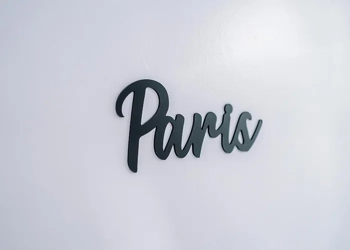 Spacious 5 Bedroom House Near Centre Sleeps 12 Suits Contractors With Free Parking * Leeds (West Yorkshire)